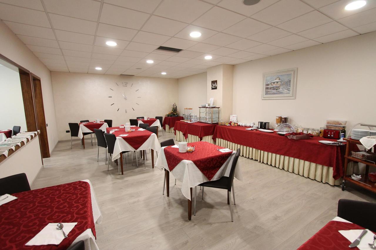 Hotel Europa Biella Exterior foto